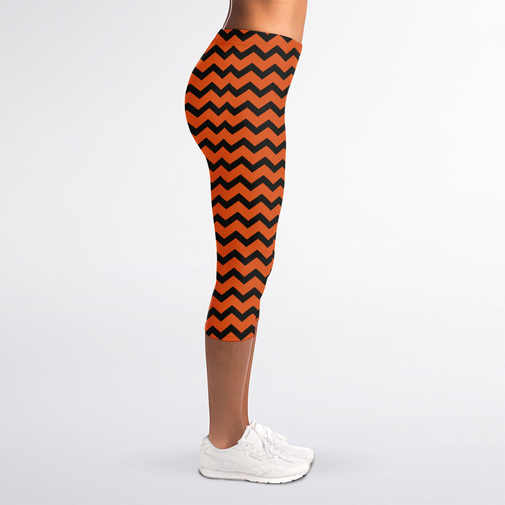 Orange Halloween Chevron Pattern Print Women's Capri Leggings