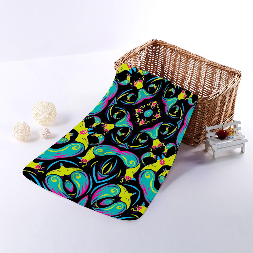 Ornament Psychedelic Trippy Print Towel