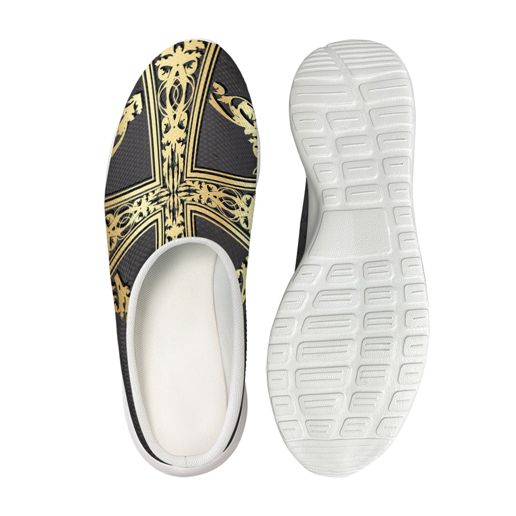 Ornamental Golden Cross Print Mesh Casual Shoes