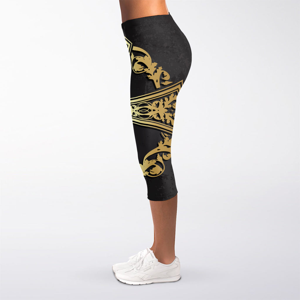 Ornamental Golden Cross Print Women's Capri Leggings