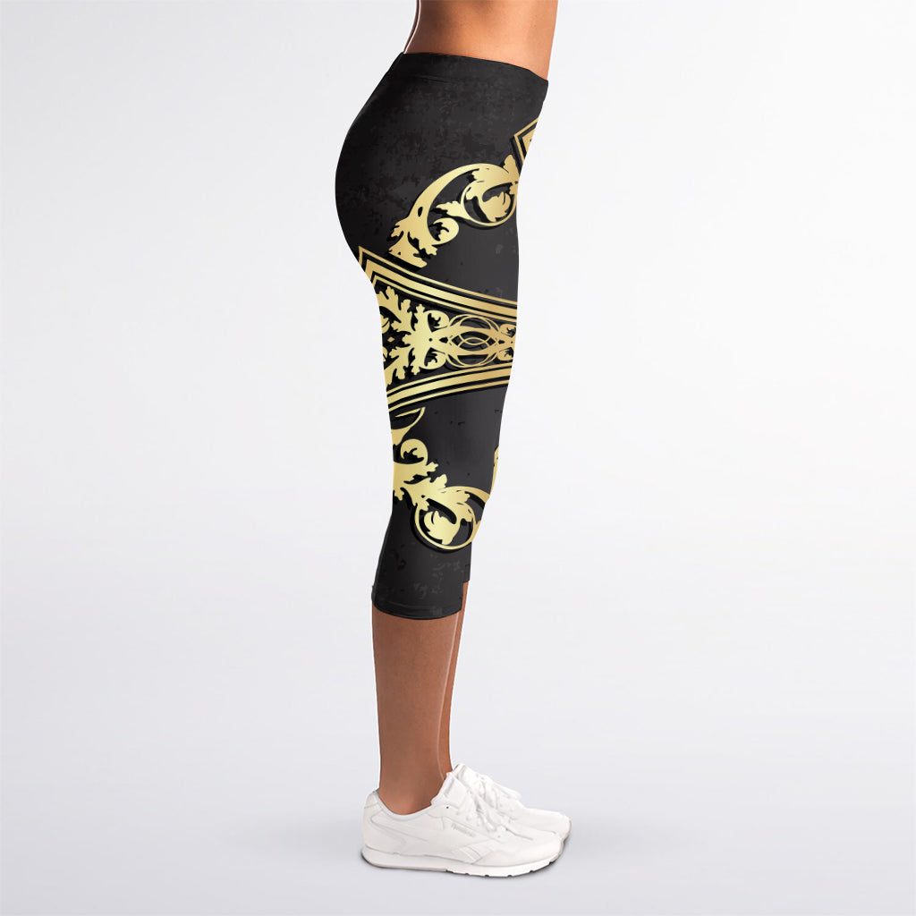 Ornamental Golden Cross Print Women's Capri Leggings