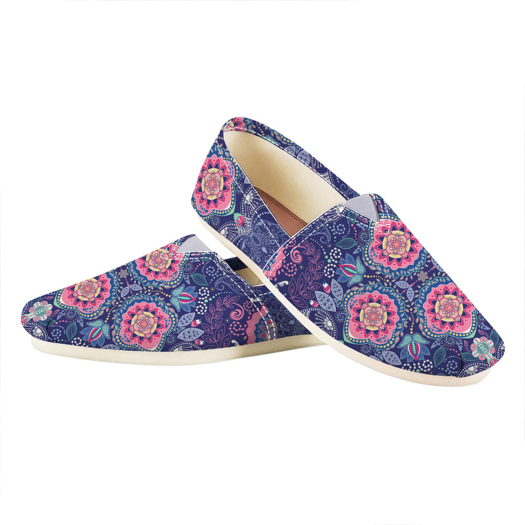 Ornamental Paisley Mandala Print Casual Shoes