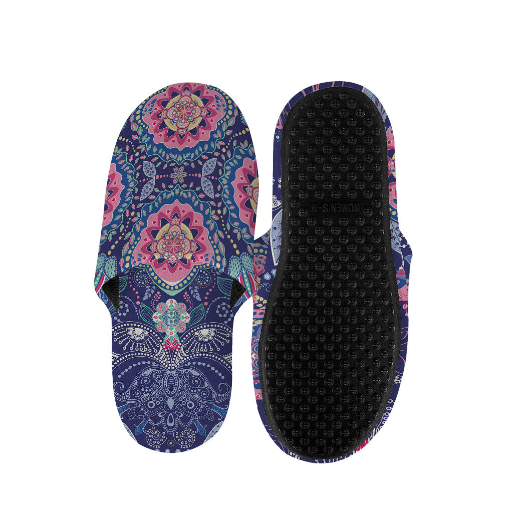 Ornamental Paisley Mandala Print Slippers