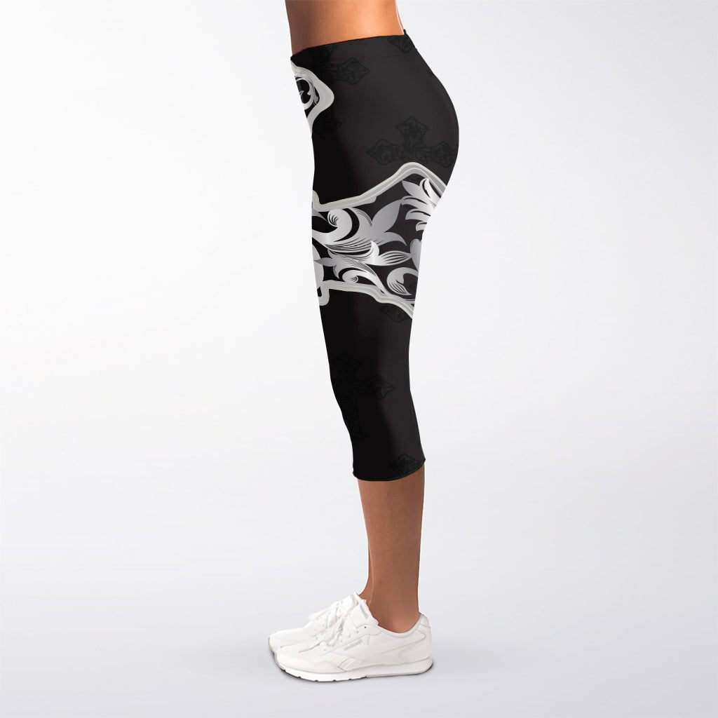 Ornamental Silver Cross Print Women's Capri Leggings