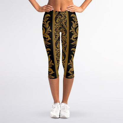 Ornamental Western Damask Print Women's Capri Leggings