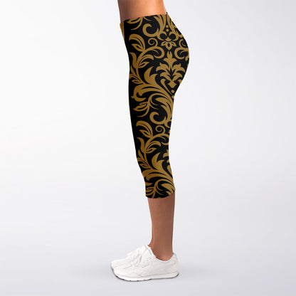 Ornamental Western Damask Print Women's Capri Leggings