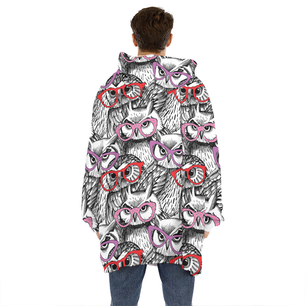 Owl With Glasses Pattern Print Hoodie Blanket