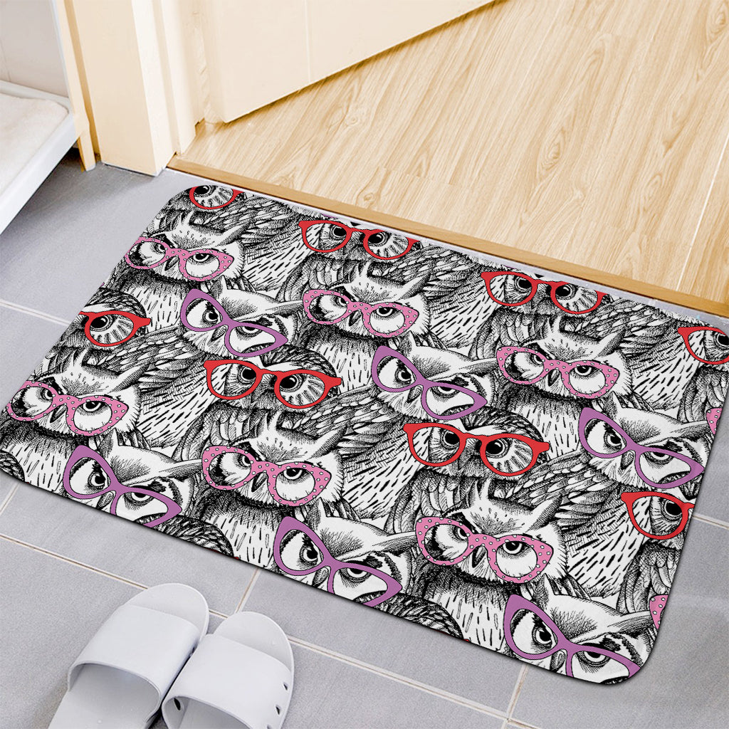 Owl With Glasses Pattern Print Indoor Door Mat