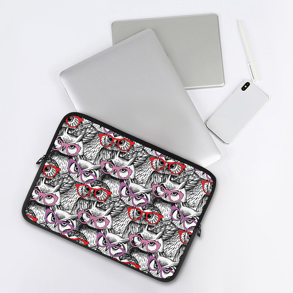 Owl With Glasses Pattern Print Laptop Sleeve