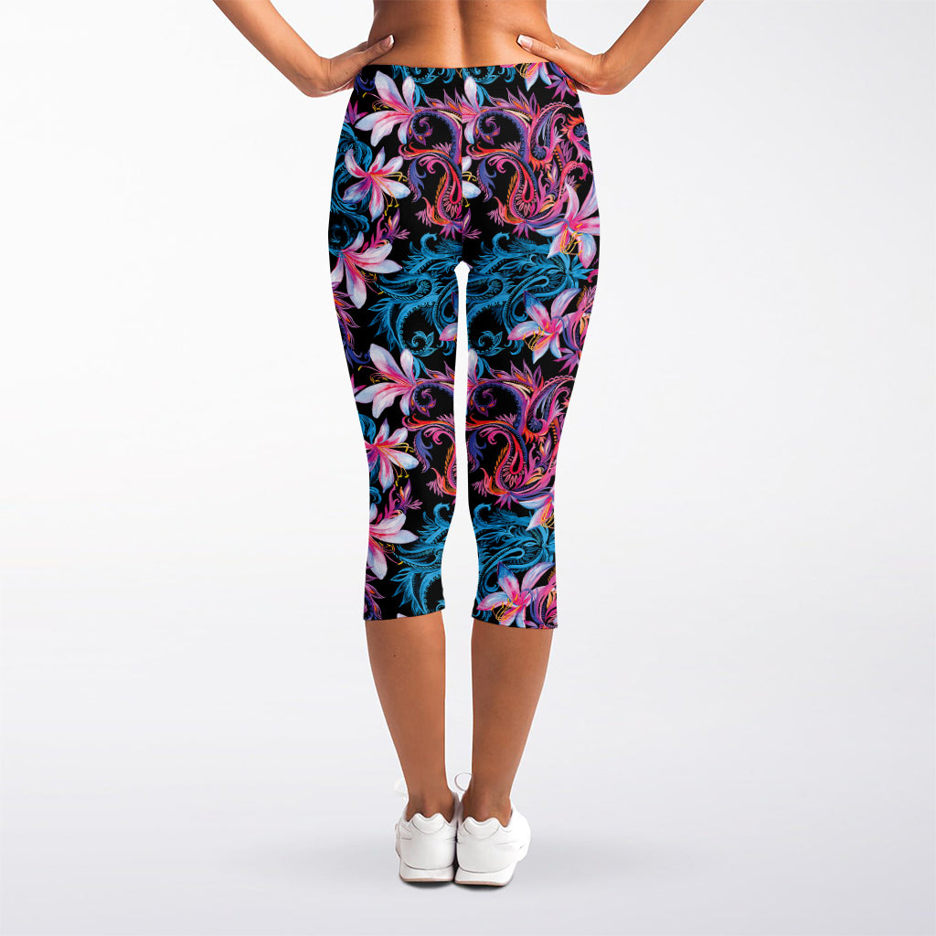 Paisley And Floral Pattern Print Women's Capri Leggings