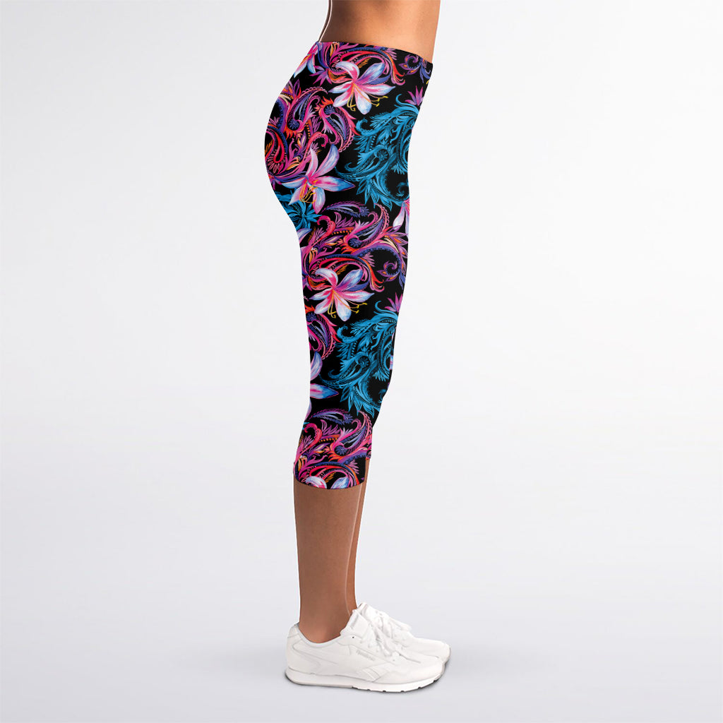 Paisley And Floral Pattern Print Women's Capri Leggings