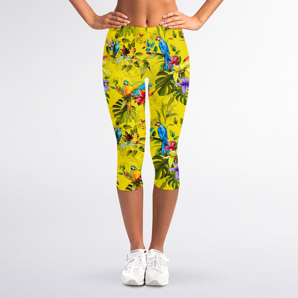 Parrot Tropical Pattern Print Women's Capri Leggings