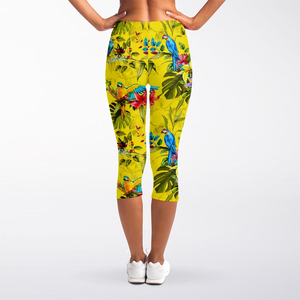 Parrot Tropical Pattern Print Women's Capri Leggings