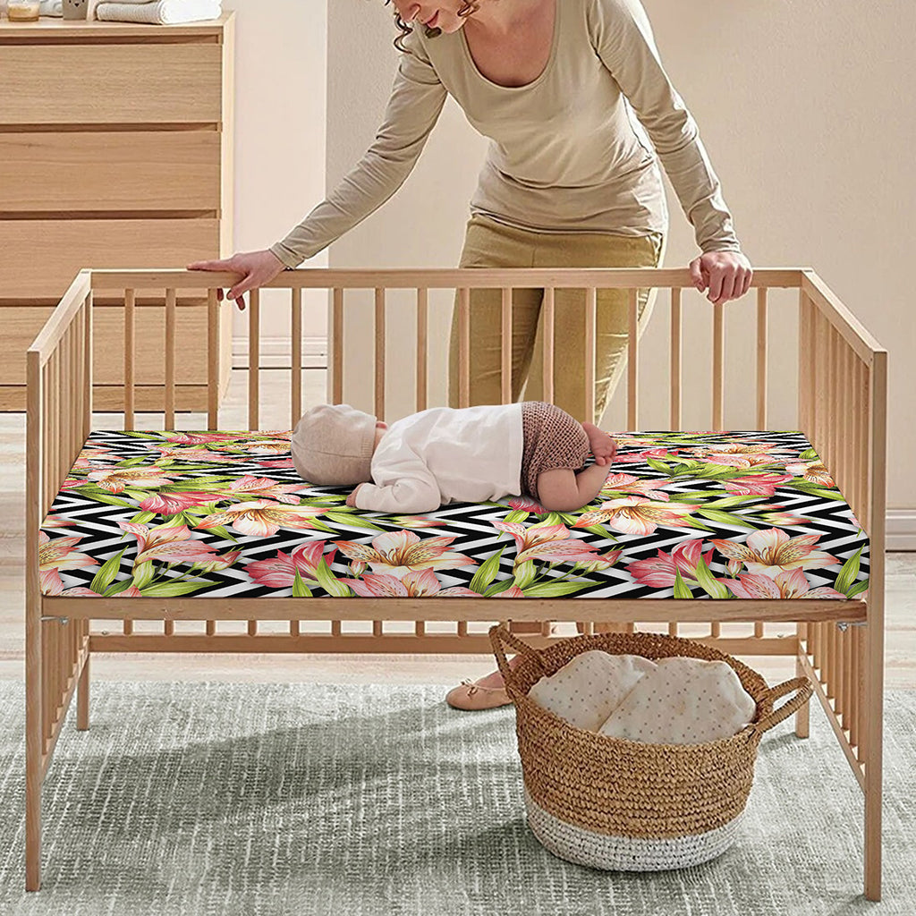 Pastel Alstroemeria Zigzag Pattern Print Baby Crib Sheet