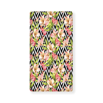 Pastel Alstroemeria Zigzag Pattern Print Baby Crib Sheet