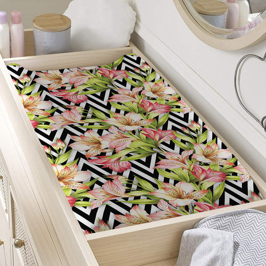 Pastel Alstroemeria Zigzag Pattern Print Changing Pad Cover