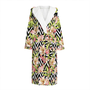 Pastel Alstroemeria Zigzag Pattern Print Hooded Bathrobe