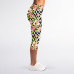 Pastel Alstroemeria Zigzag Pattern Print Women's Capri Leggings