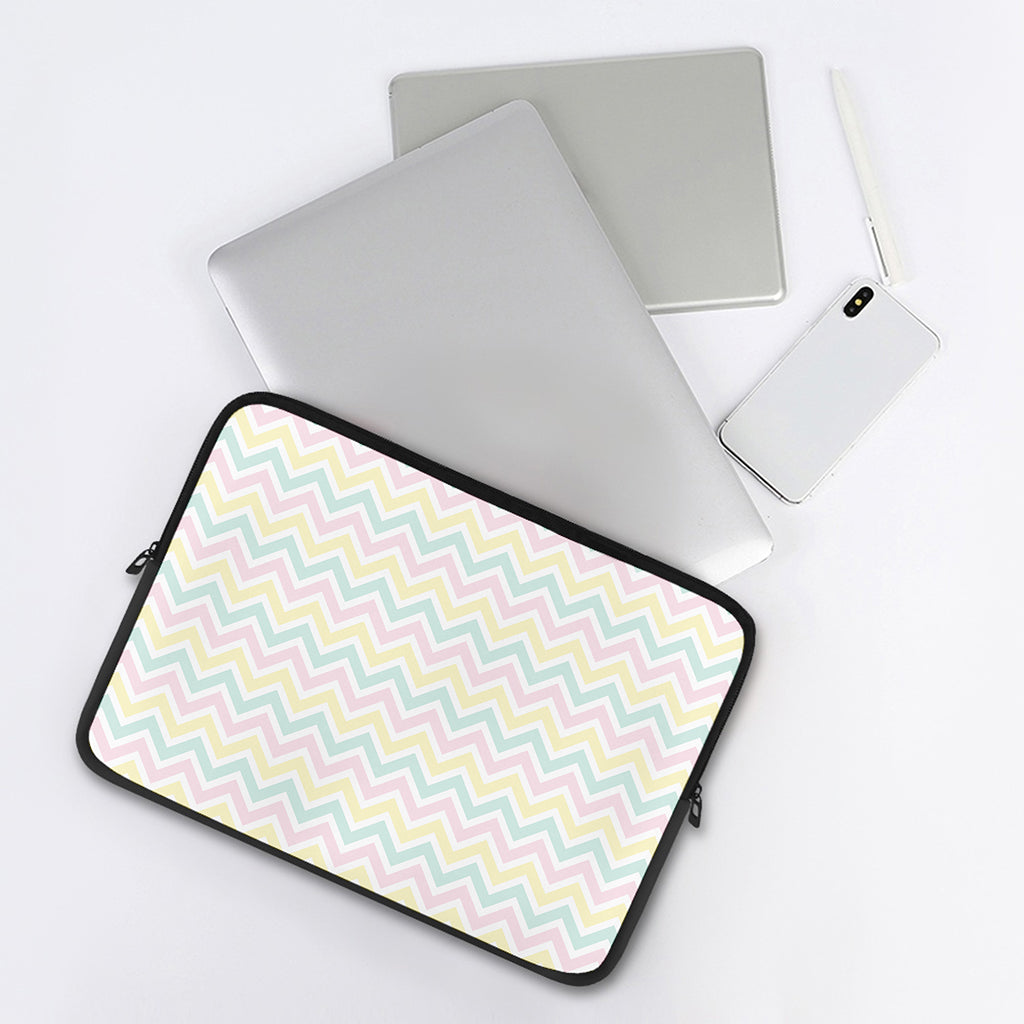 Pastel Chevron Pattern Print Laptop Sleeve