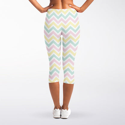 Pastel Chevron Pattern Print Women's Capri Leggings