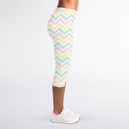 Pastel Chevron Pattern Print Women's Capri Leggings