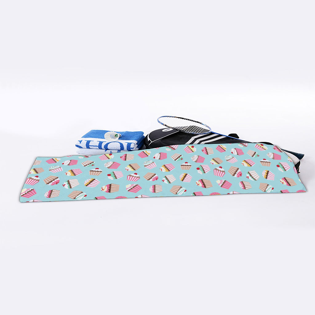 Pastel Cupcake Pattern Print Sports Towel