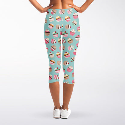 Pastel Cupcake Pattern Print Women's Capri Leggings