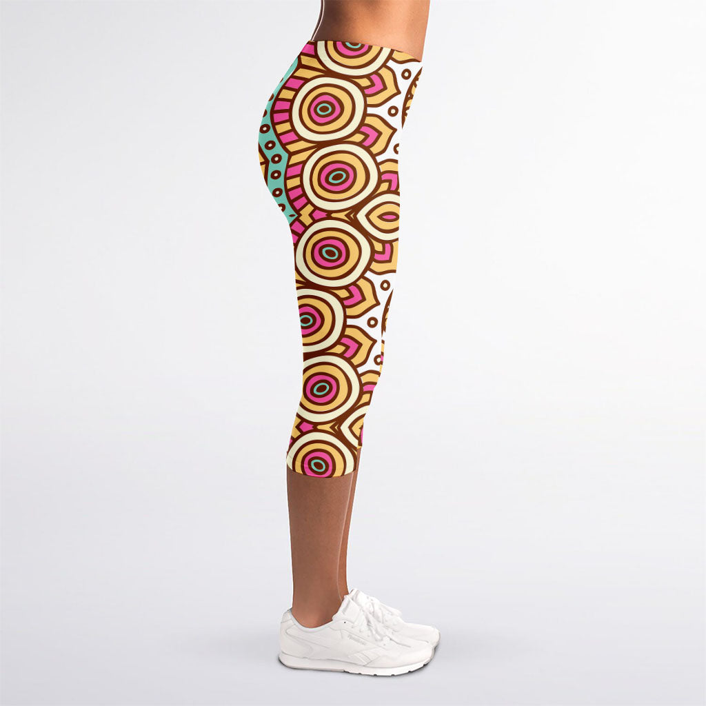 Pastel Ethnic Mandala Print Women's Capri Leggings