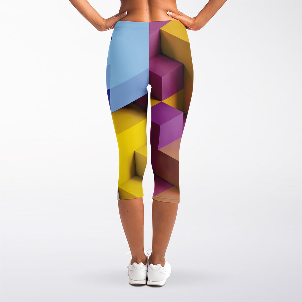 Pastel Geometric Cubic Print Women's Capri Leggings