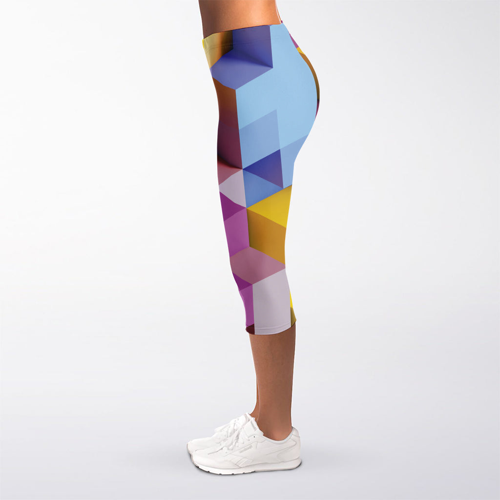 Pastel Geometric Cubic Print Women's Capri Leggings