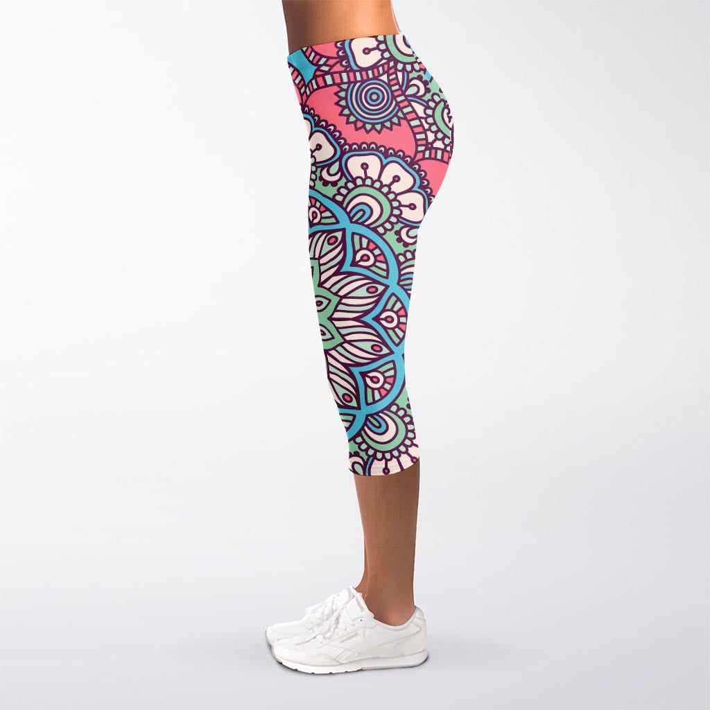 Pastel Mandala Bohemian Pattern Print Women's Capri Leggings