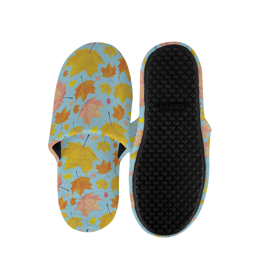 Pastel Maple Leaves Pattern Print Slippers