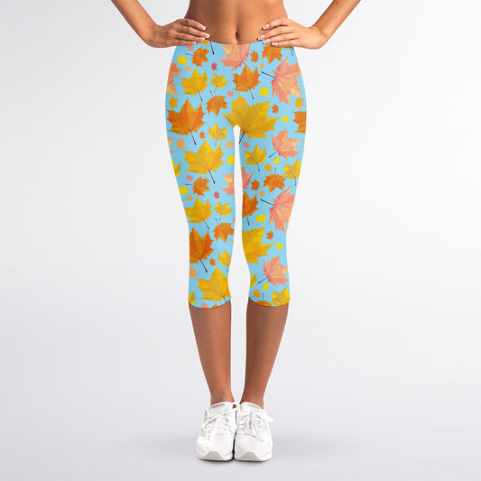 Pastel Maple Leaves Pattern Print Women's Capri Leggings