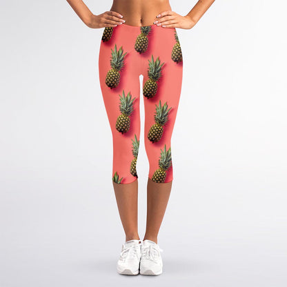 Pastel Pink Pineapple Pattern Print Women's Capri Leggings