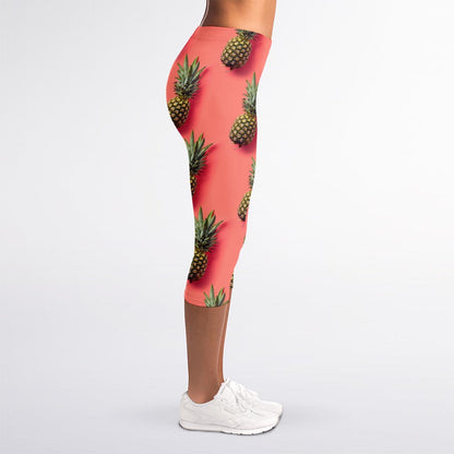 Pastel Pink Pineapple Pattern Print Women's Capri Leggings