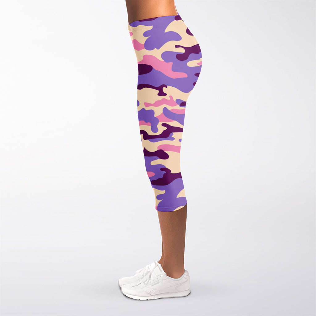 Pastel Purple Camouflage Print Women's Capri Leggings