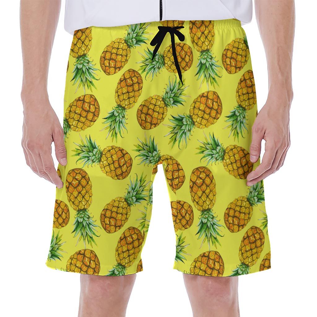 Pastel Yellow Pineapple Pattern Print Men's Beach Shorts