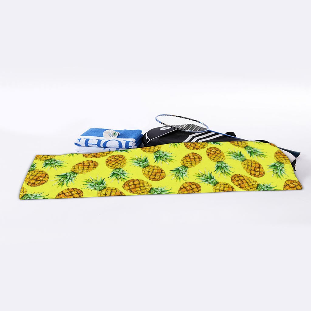 Pastel Yellow Pineapple Pattern Print Sports Towel
