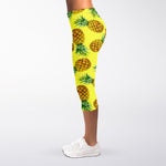 Pastel Yellow Pineapple Pattern Print Women's Capri Leggings