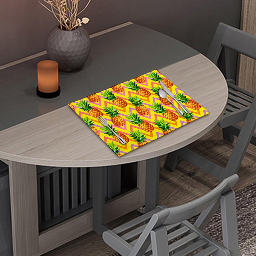 Pastel Zig Zag Pineapple Pattern Print Placemat