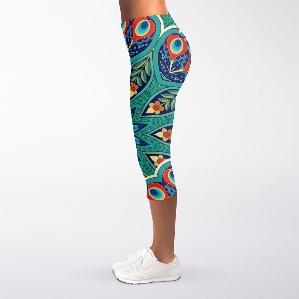 Peacock Feather Floral Pattern Print Women's Capri Leggings