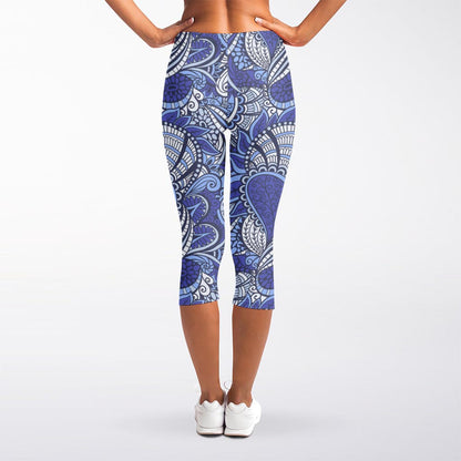 Pigeon Floral Bohemian Pattern Print Women's Capri Leggings