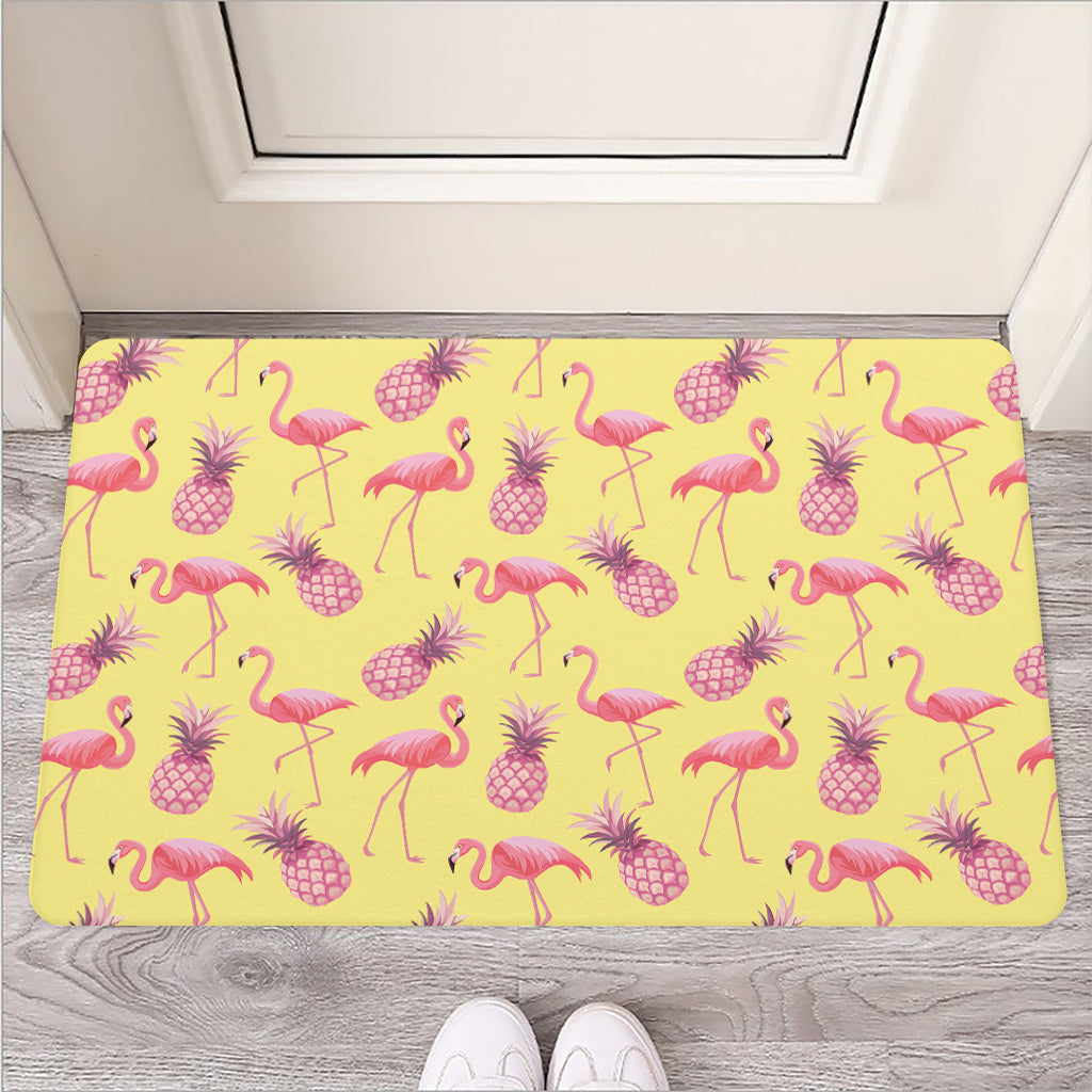 Pineapple And Flamingo Pattern Print Rubber Doormat