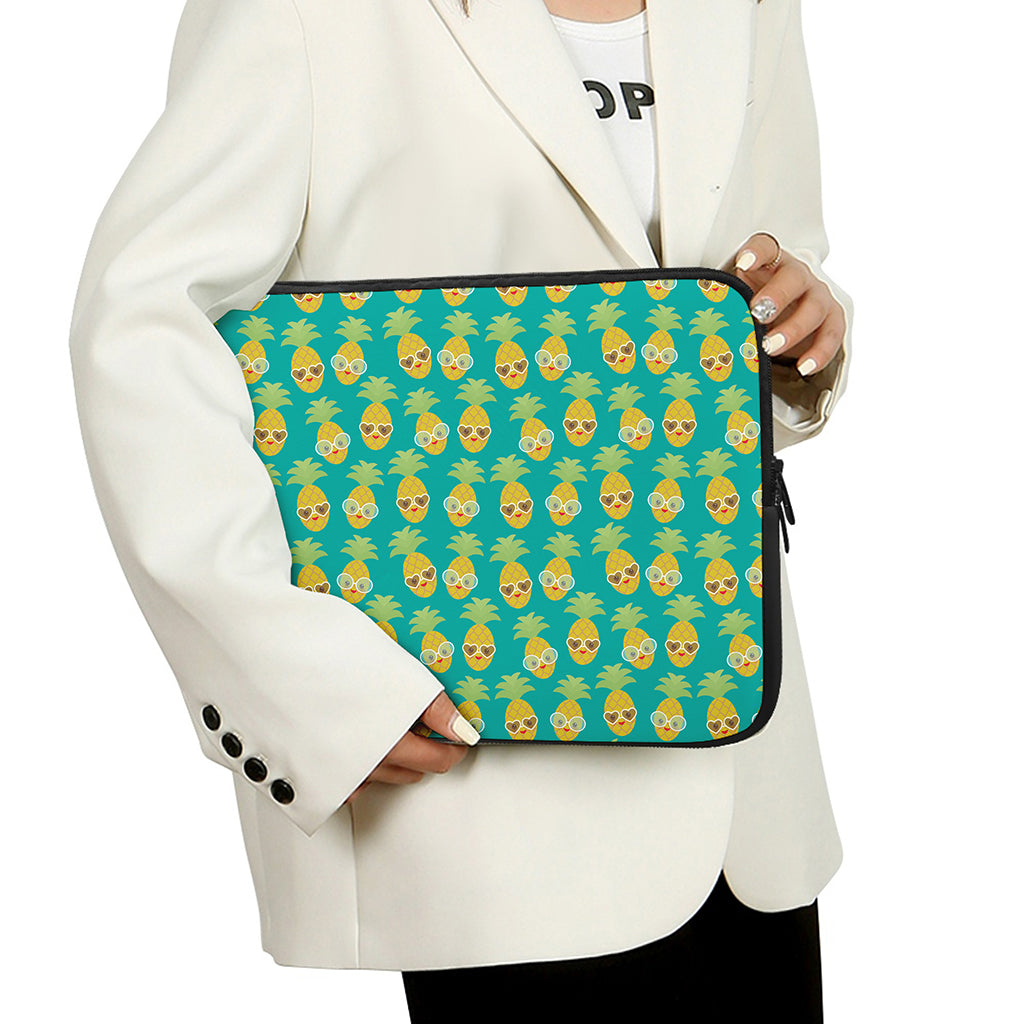 Pineapple Emoji Pattern Print Laptop Sleeve