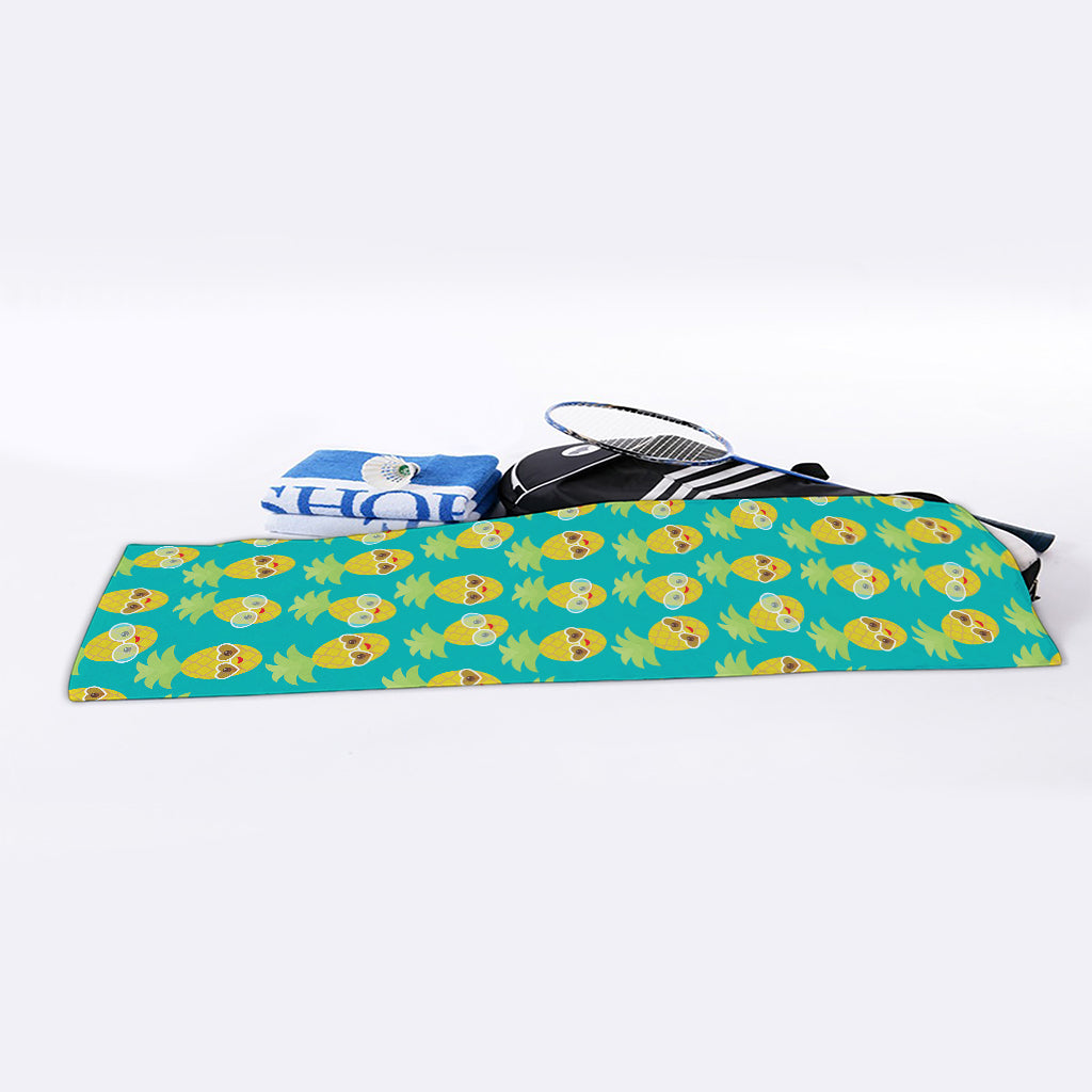 Pineapple Emoji Pattern Print Sports Towel