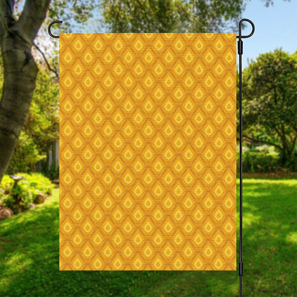 Pineapple Print Garden Flag