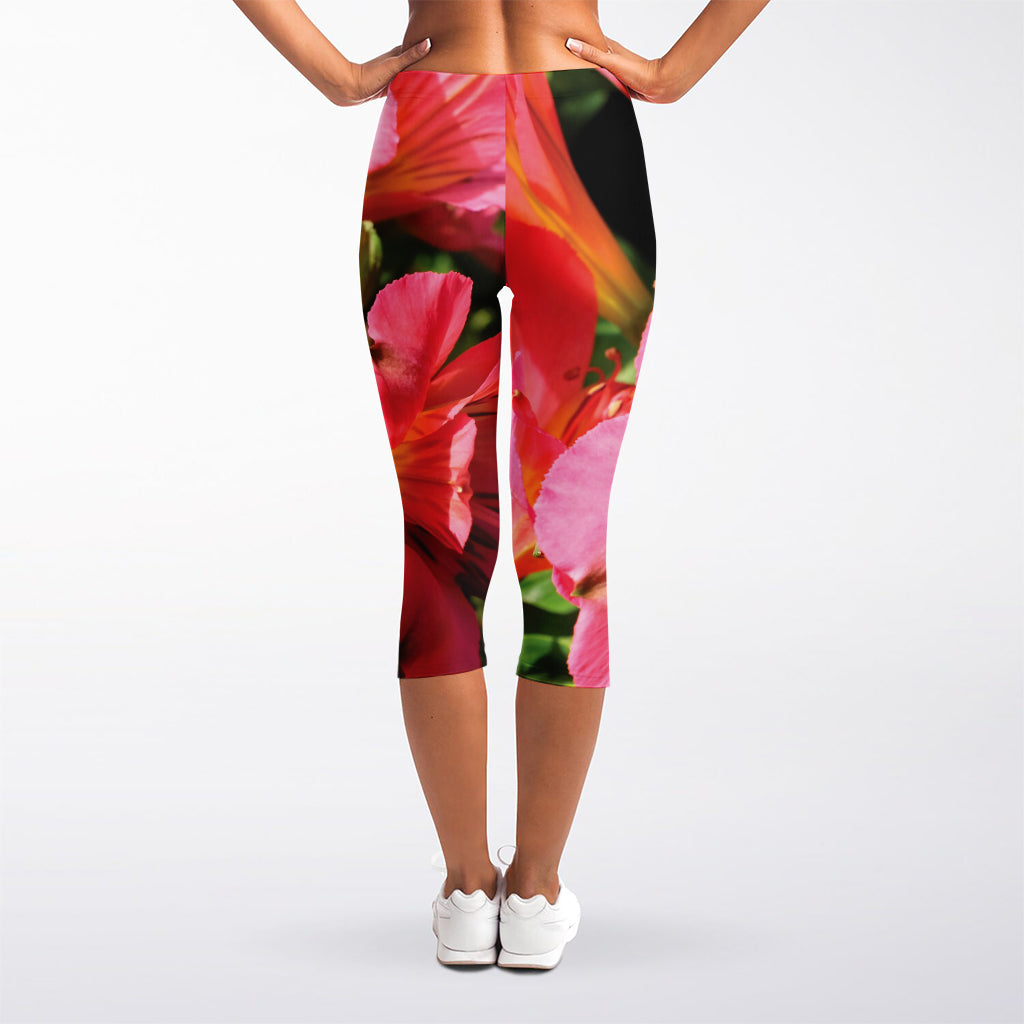 Pink Alstroemeria Print Women's Capri Leggings