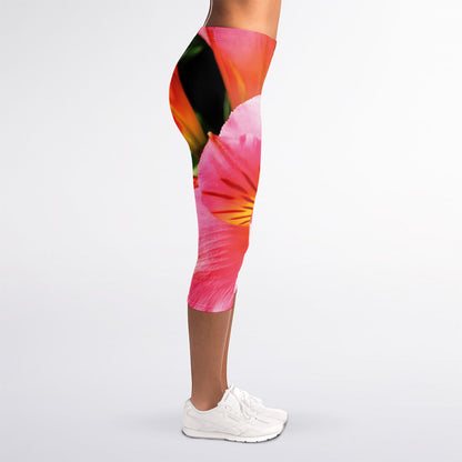 Pink Alstroemeria Print Women's Capri Leggings
