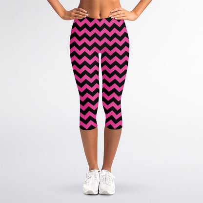 Pink And Black Chevron Pattern Print Women's Capri Leggings