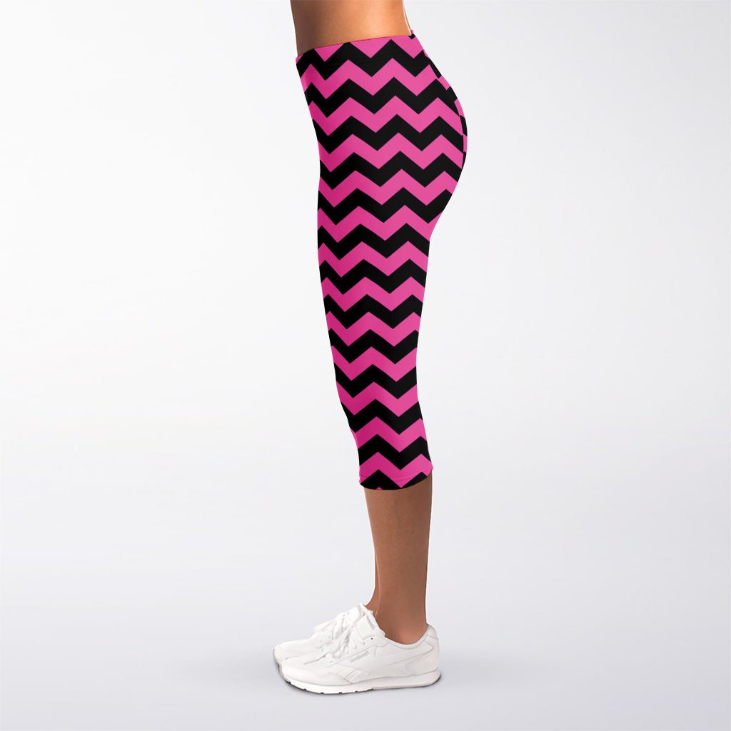 Pink And Black Chevron Pattern Print Women's Capri Leggings